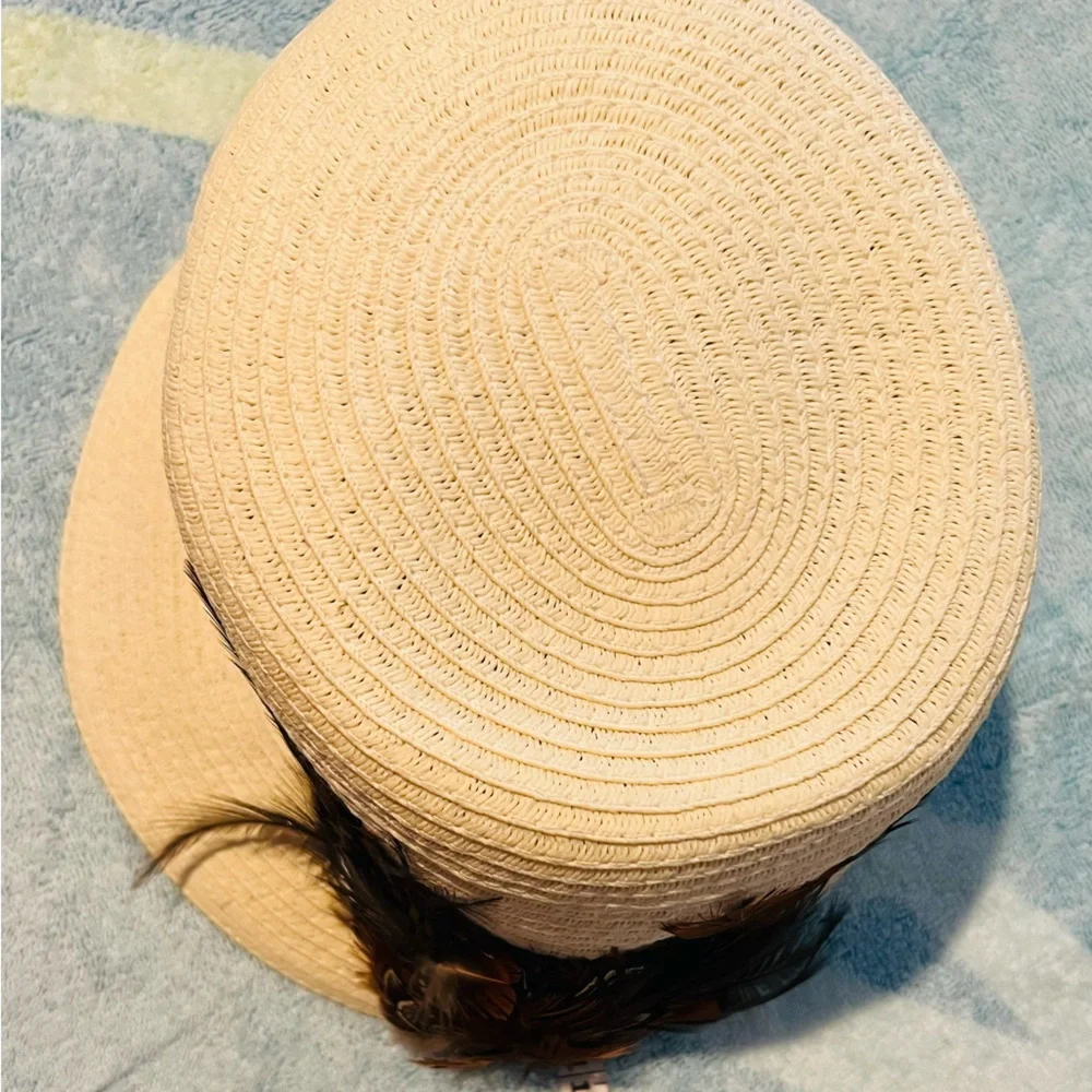 Antonio Melani Straw Hat, Feathers, Brown ribbon band. - Picture 2 of 9